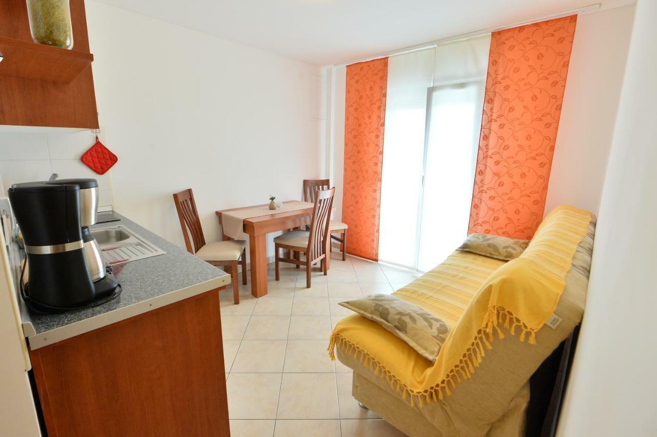 Apartmani Smiljanic Starigrad Paklenica Exterior foto